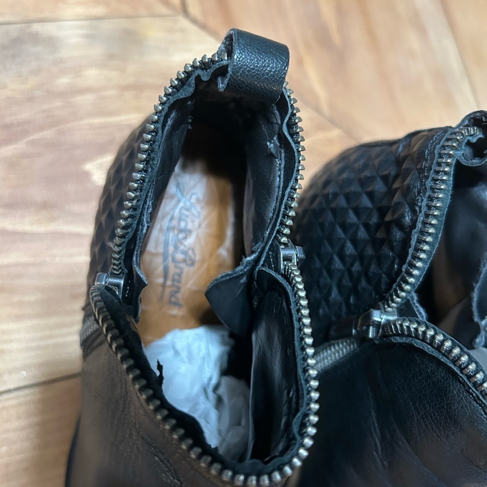 Lucky Brand Black Ankle Boots - Picture 2 of 9